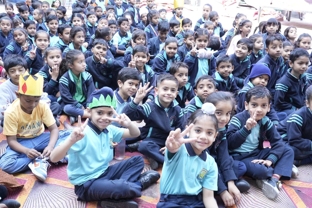 Happy kids in DAV Public School Suratgarh